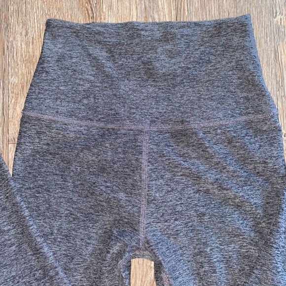 Beyond Yoga size small ladies pants - Picture 4 of 6